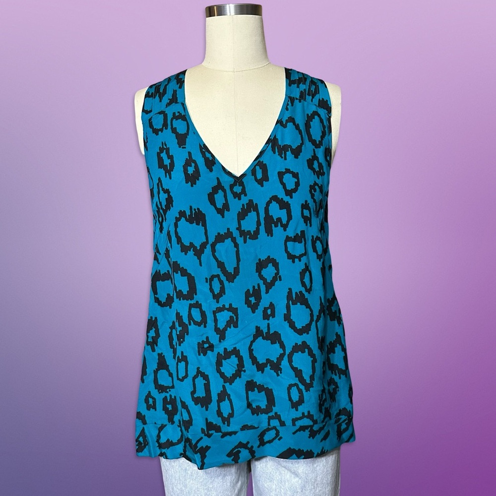 Pixelated cheetah leopard print top